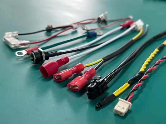 24AWG 3 Pin Dupont Electronic Wire Harness maschile e femminile con connettore da 2,54 mm