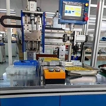 Connettore di pin Pogo a forza molla con altezza di lavoro di 4,9 mm