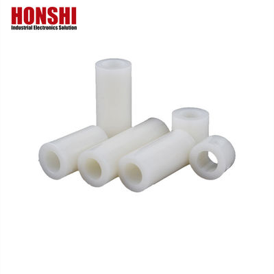 Stagno in plastica rotonda di nylon bianco per il montaggio attraverso buchi su schede di circuiti stampati