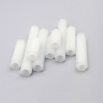 Stagno in plastica rotonda di nylon bianco per il montaggio attraverso buchi su schede di circuiti stampati